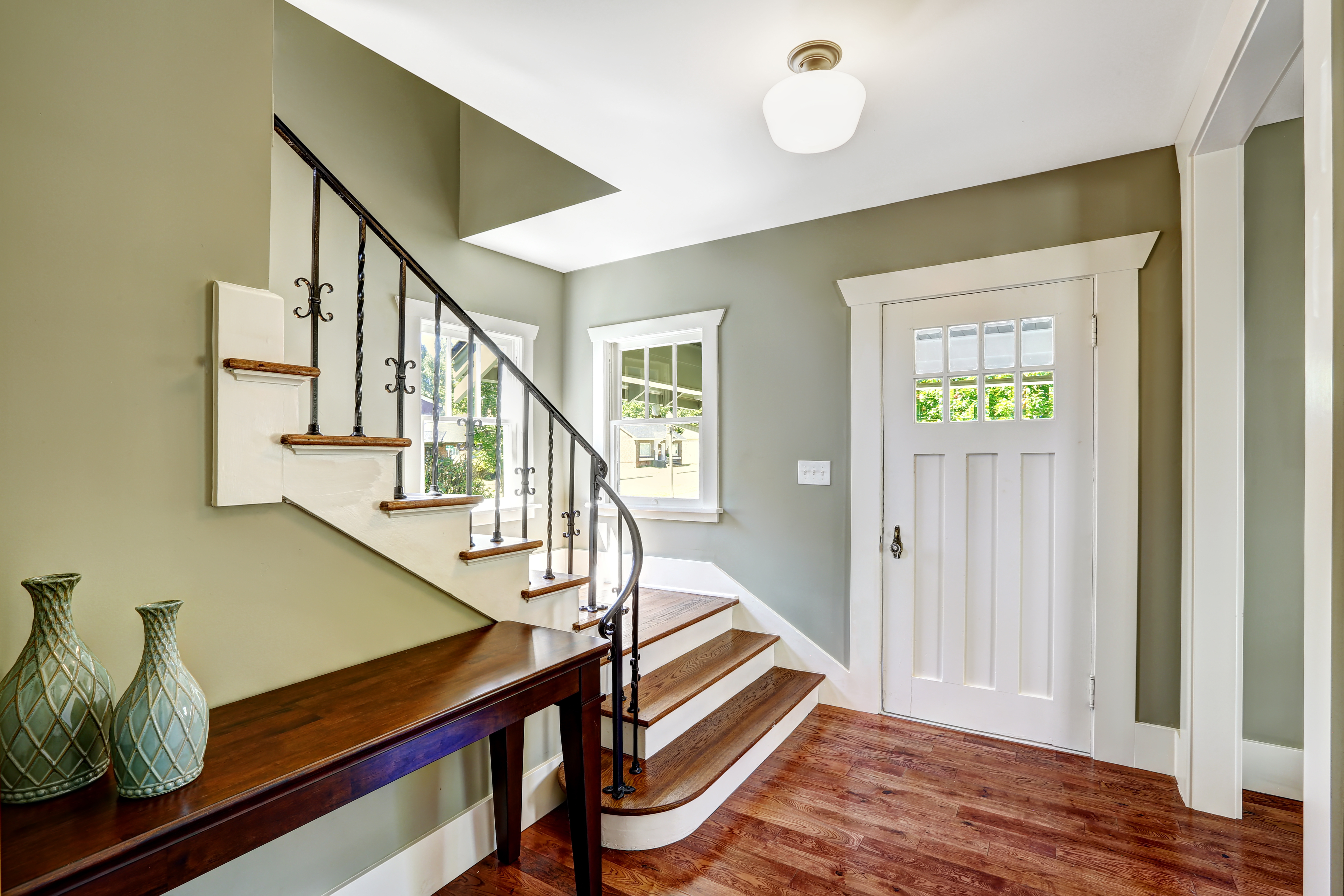 How to Create a Warm, Welcoming Entryway With Paint