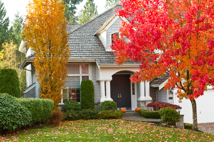 Is Fall a Good Season for Exterior Painting in Central Connecticut?