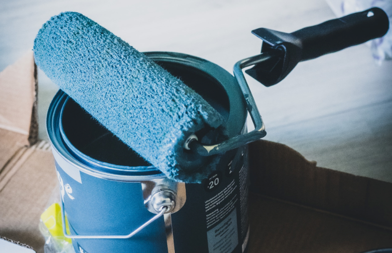 Where to Buy Interior Paint: Paint Store vs. Home Improvement Store