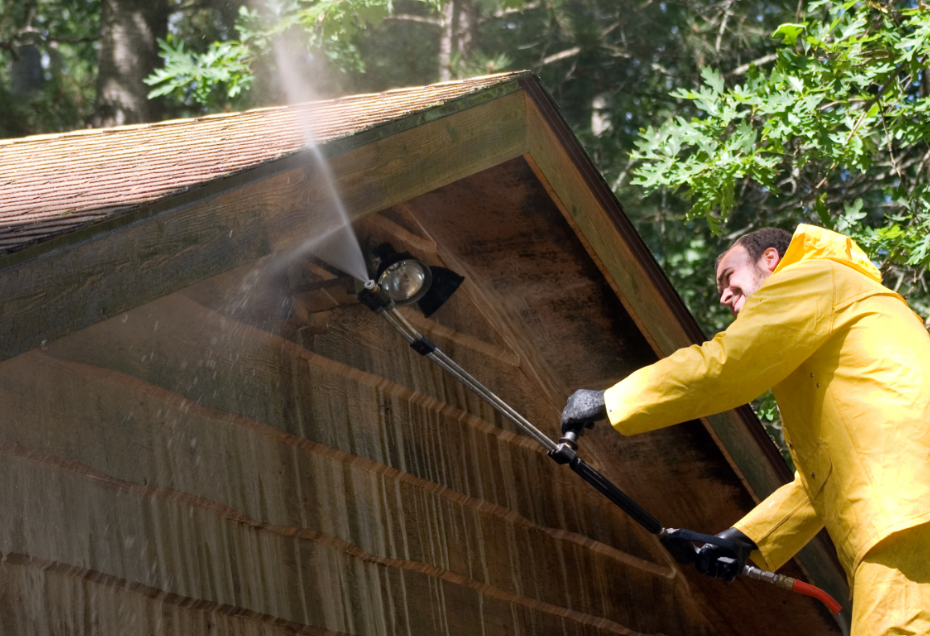 Should Pressure Washing Be Done By a Professional?